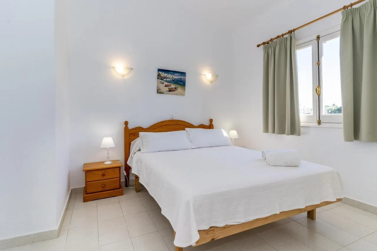 Apartamentos Ses Anneres Cala'N Blanes  Cala'N Blanes (Menorca)