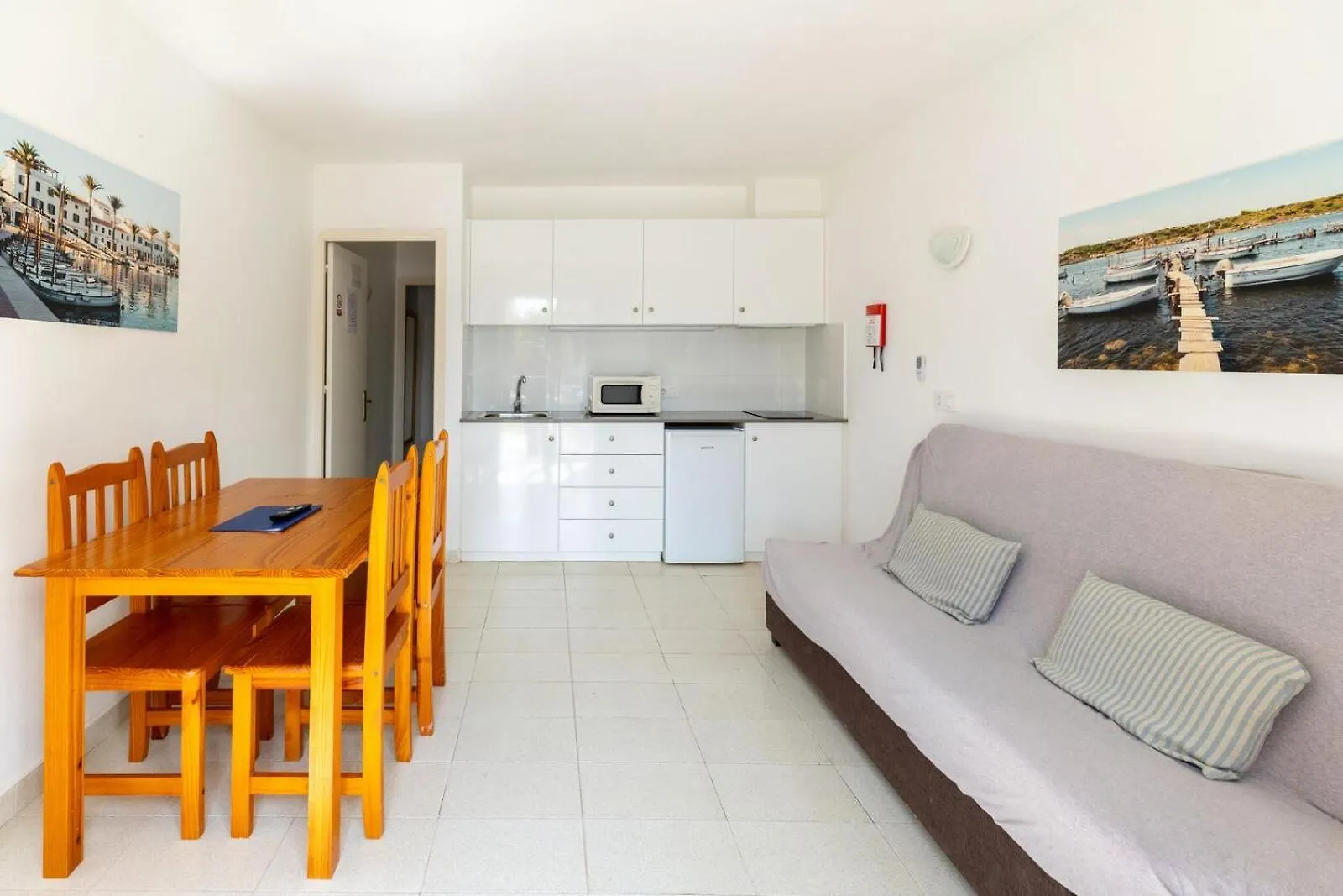 Apartamentos Ses Anneres Cala'N Blanes